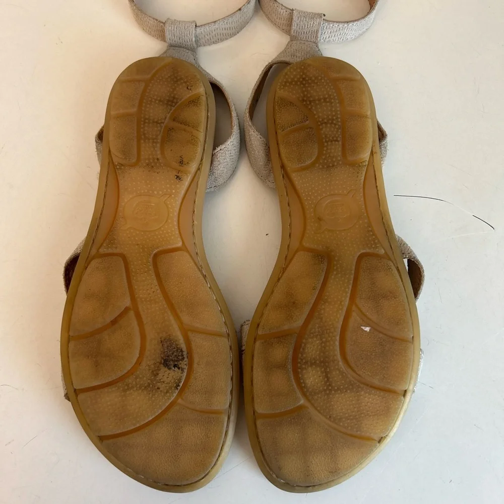 Born F20228 Gray Leather Strappy Sandals Flat Comfort Ankle Strap Sz 7 M Women’s
